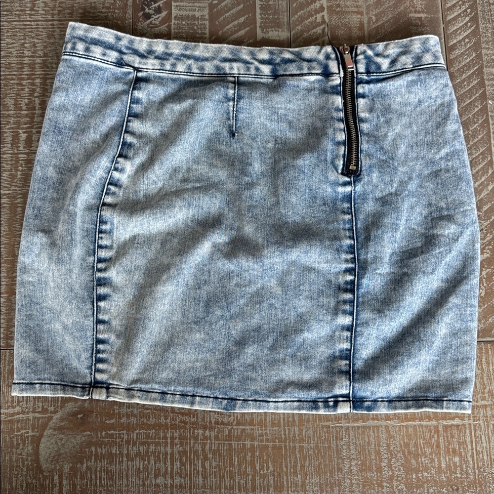 Medium Wash Y2K 90s Denim Mini Skirt - Picture 10 of 10